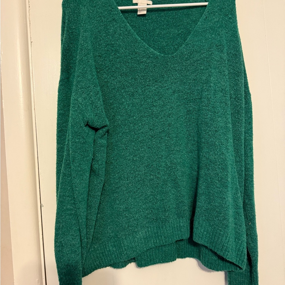 H&M Green V-Neck Sweater Relaxed Fit